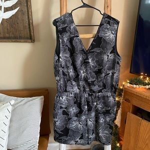 Loft floral romper